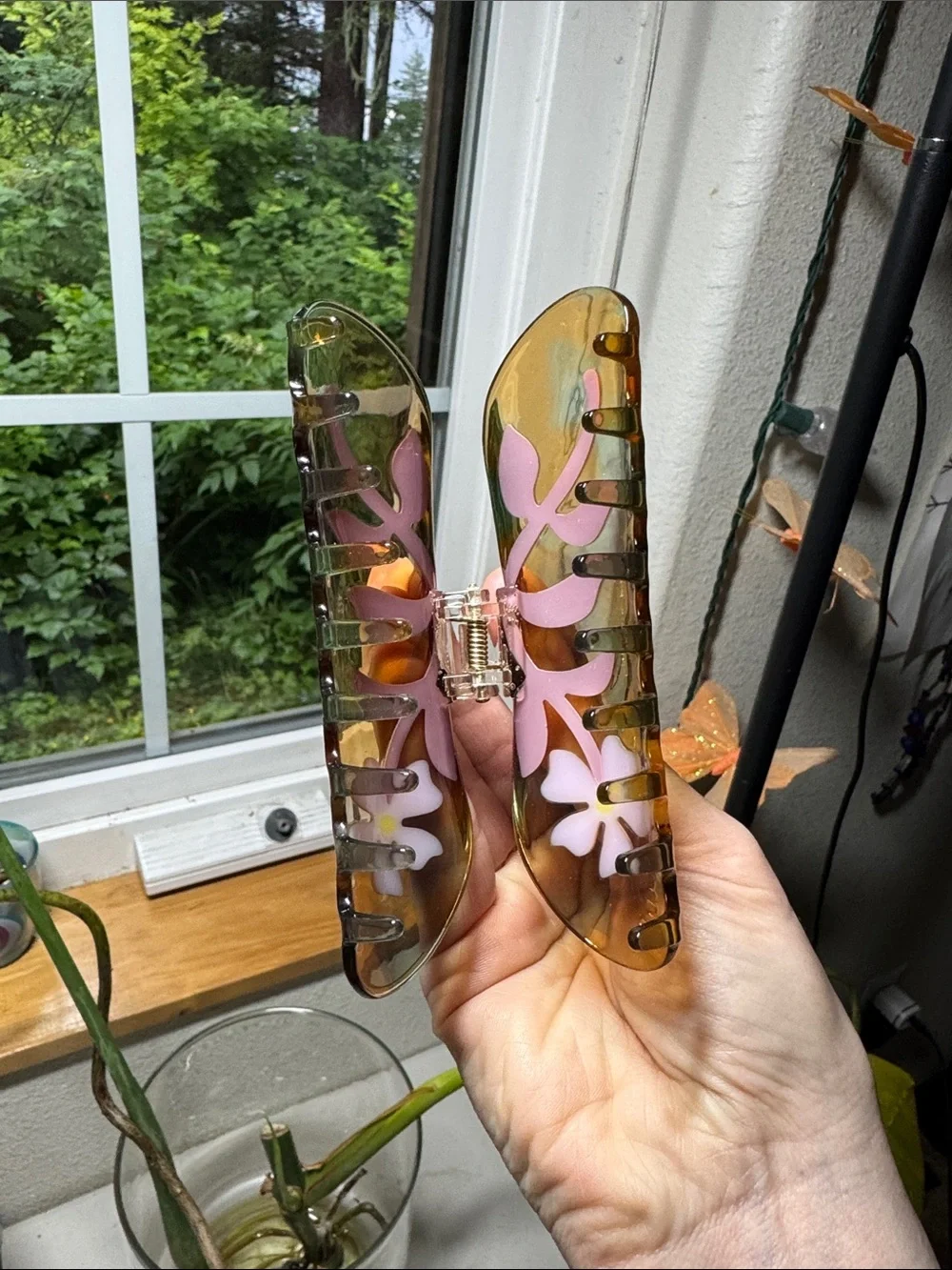 Winona Irene Floral Resin Hair Claw